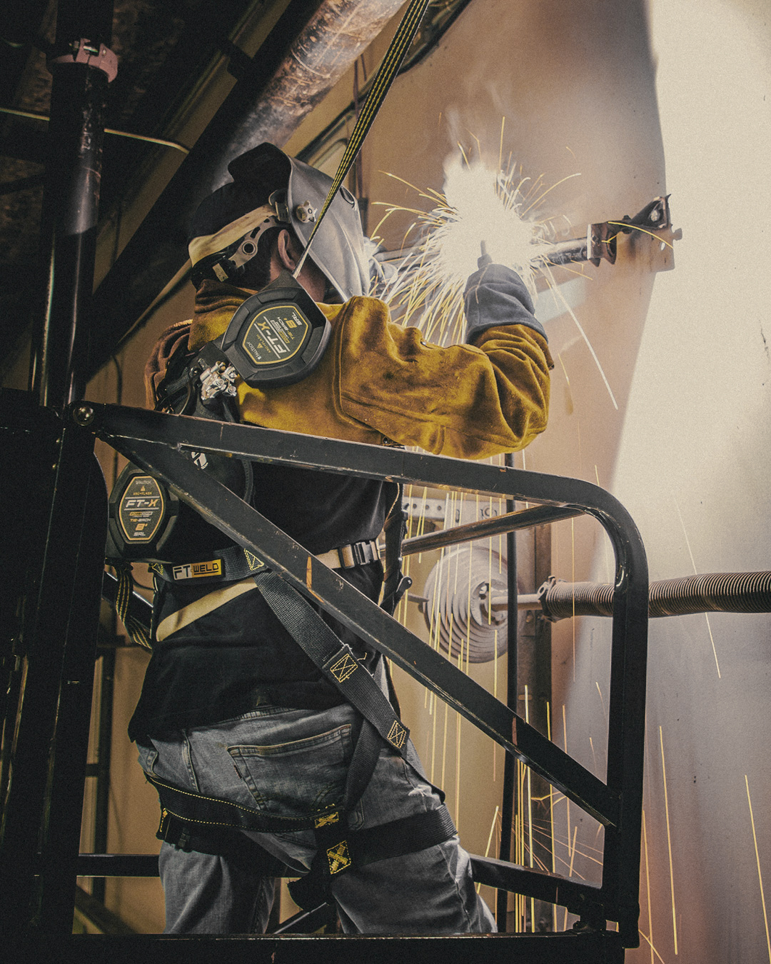 FT-X® EdgeCore™ Arc Flash Class 2 SRL-P | FallTech®