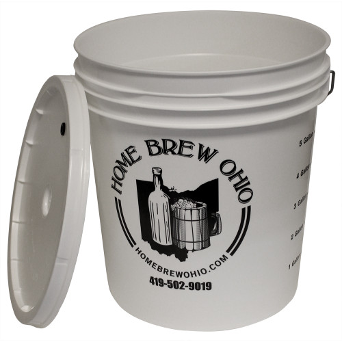 Bait Buckets or Fishing Buckets  Yankee Containers: Drums, Pails, Cans,  Bottles, Jars, Jugs and Boxes