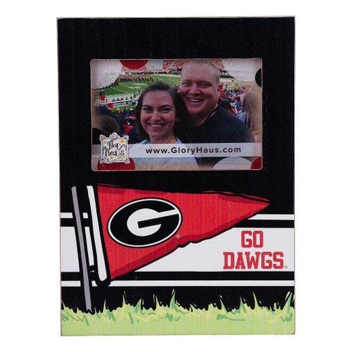 GEORGIA PENNANT FRAME