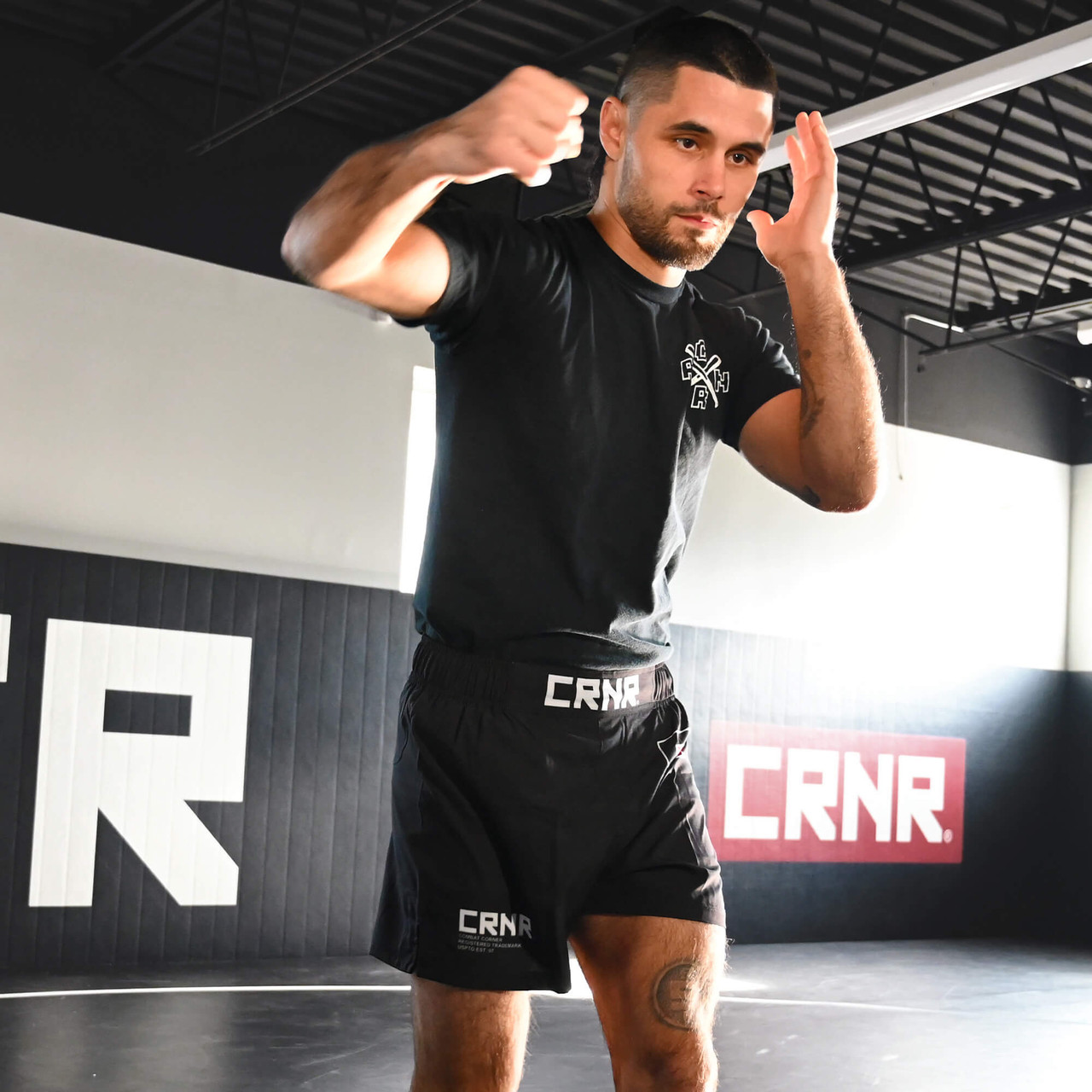 ボクシング BTB CROSS COMBAT SHORTS XL Cross Trainer Shorts | Black | Combat Corner