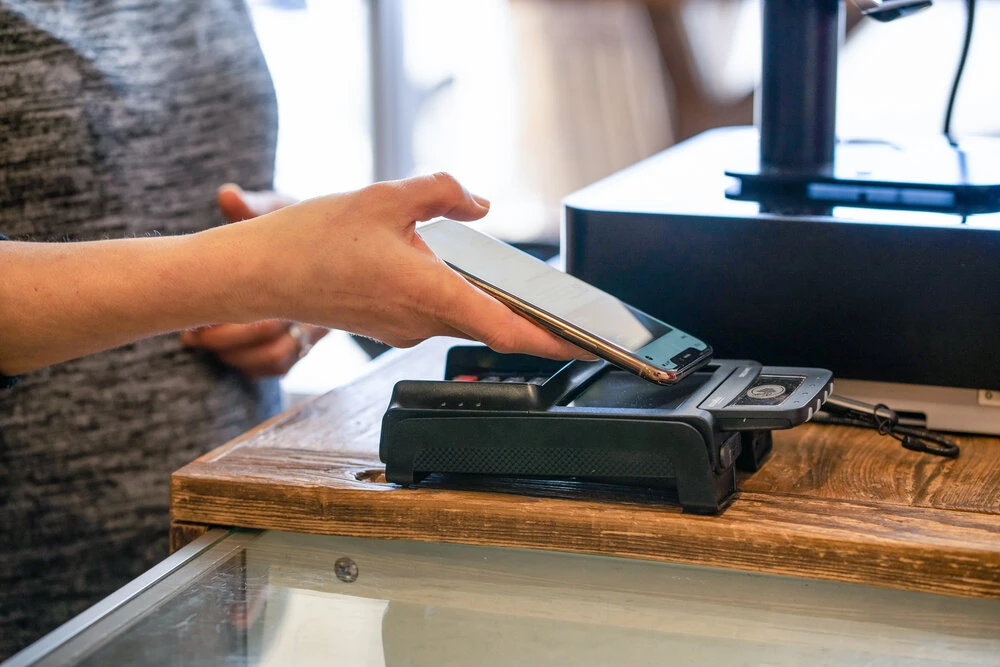 Payment acceptance device