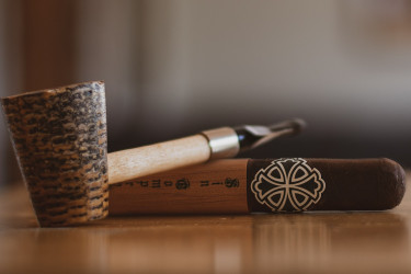 What to Look for When Buying a Second-Hand Pipe