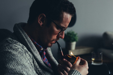 Tobacco Pipe Won't Stay Lit? Here's What You're Doing Wrong