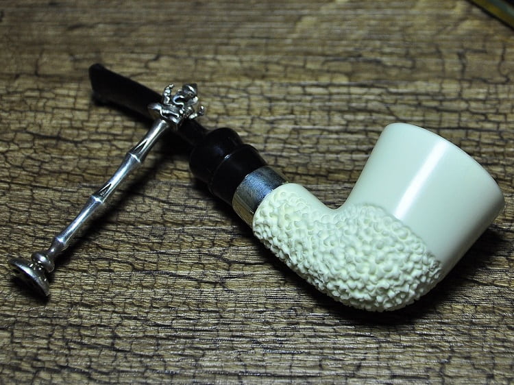 How To Tell Real Meerschaum Pipes From Fake Ones - Paykoc Pipes