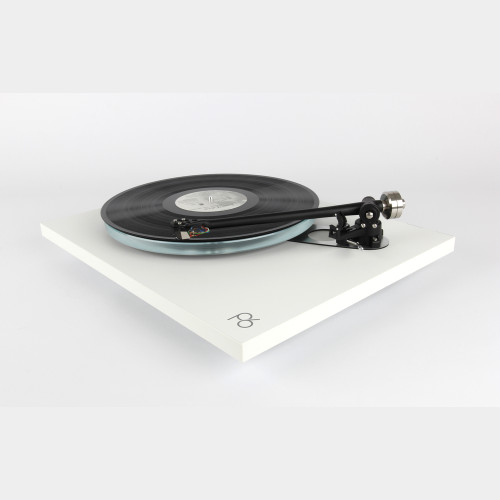 Rega - Planar 6 Turntable image