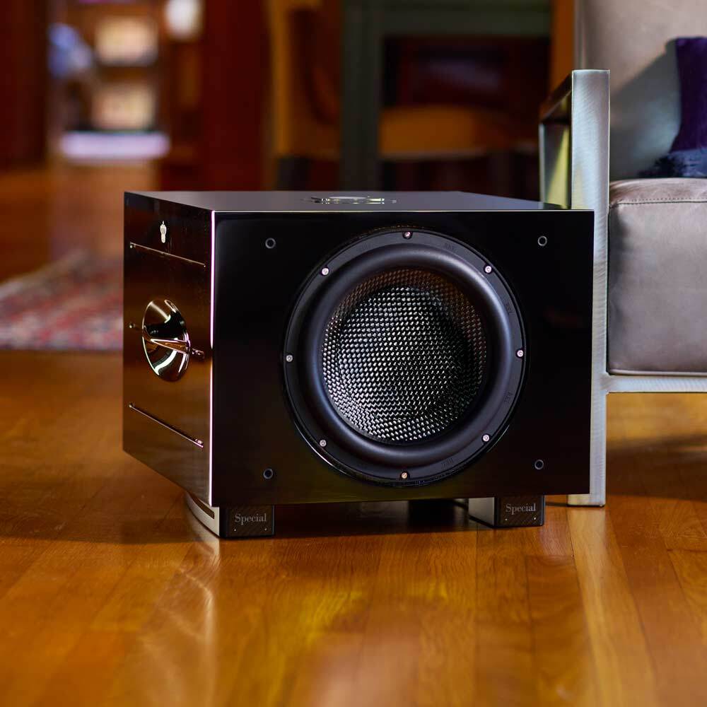 REL - Carbon Special Black Label Subwoofer