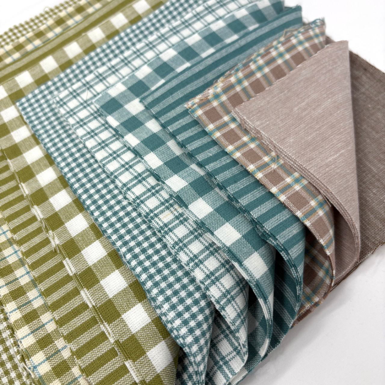 Bluegrass Homespun Fabric 44 Precut 10 inch Cake Layers