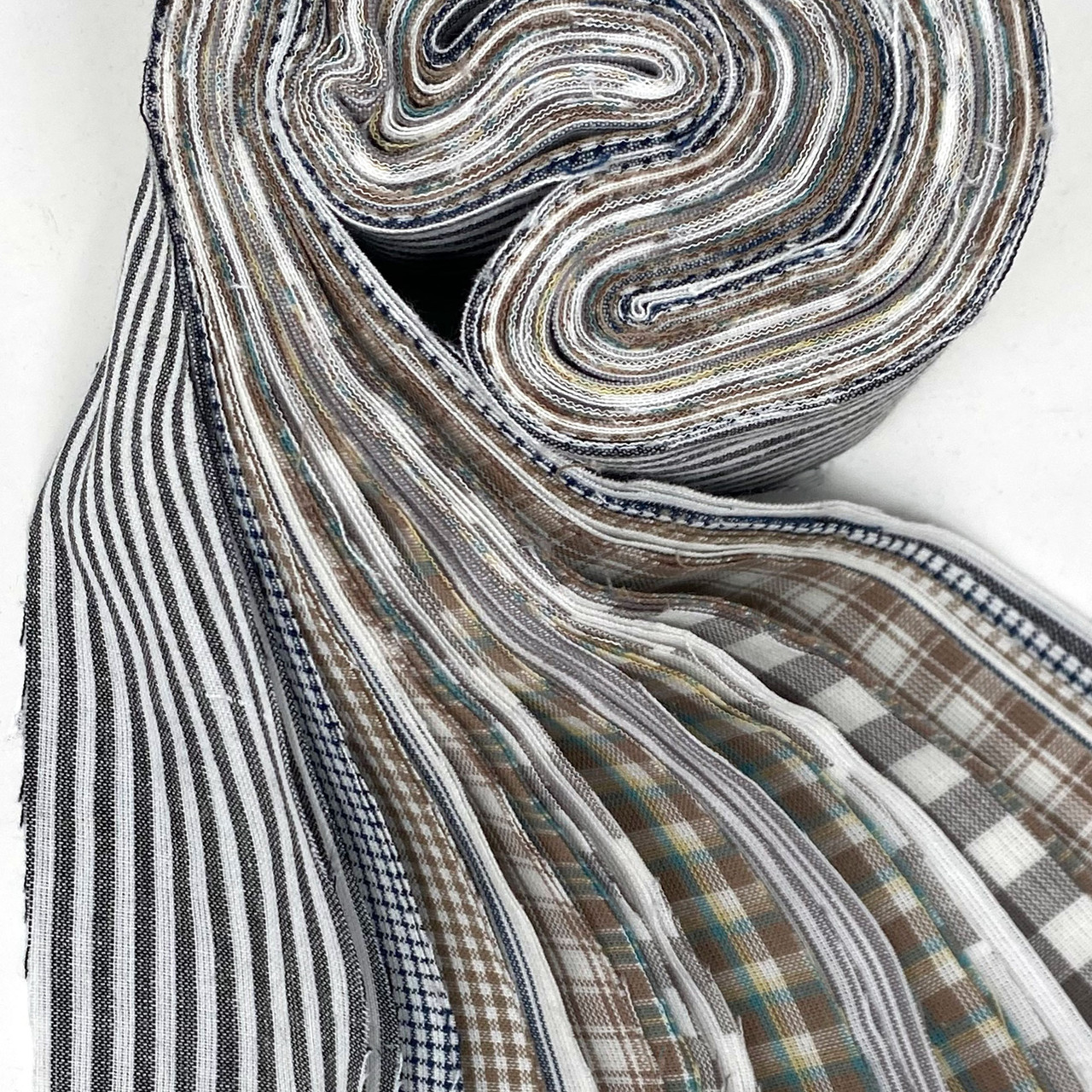Lightwash Homespun Fabric 2.5 X 44 inch Precut Roll (Jelly Roll) - 22 pc.