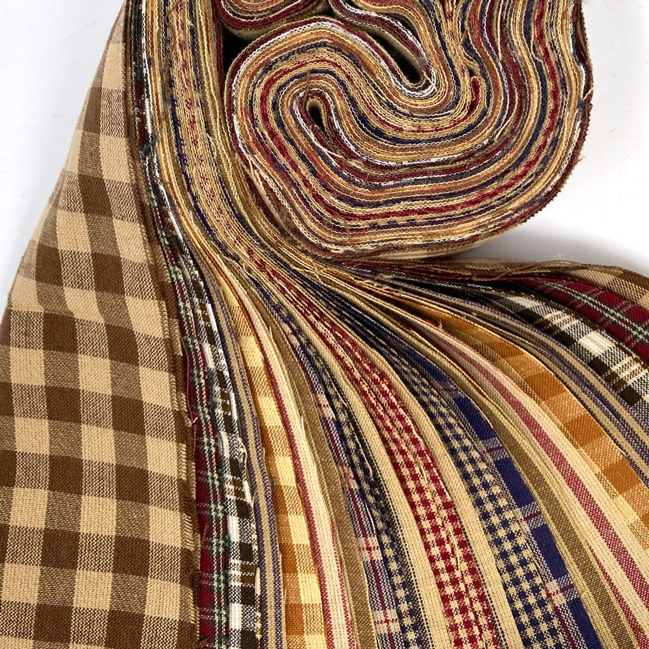 Primitive Homespun Fabric 2.5 X 44 inch Precut Roll (Jelly Roll) - 22 pc.