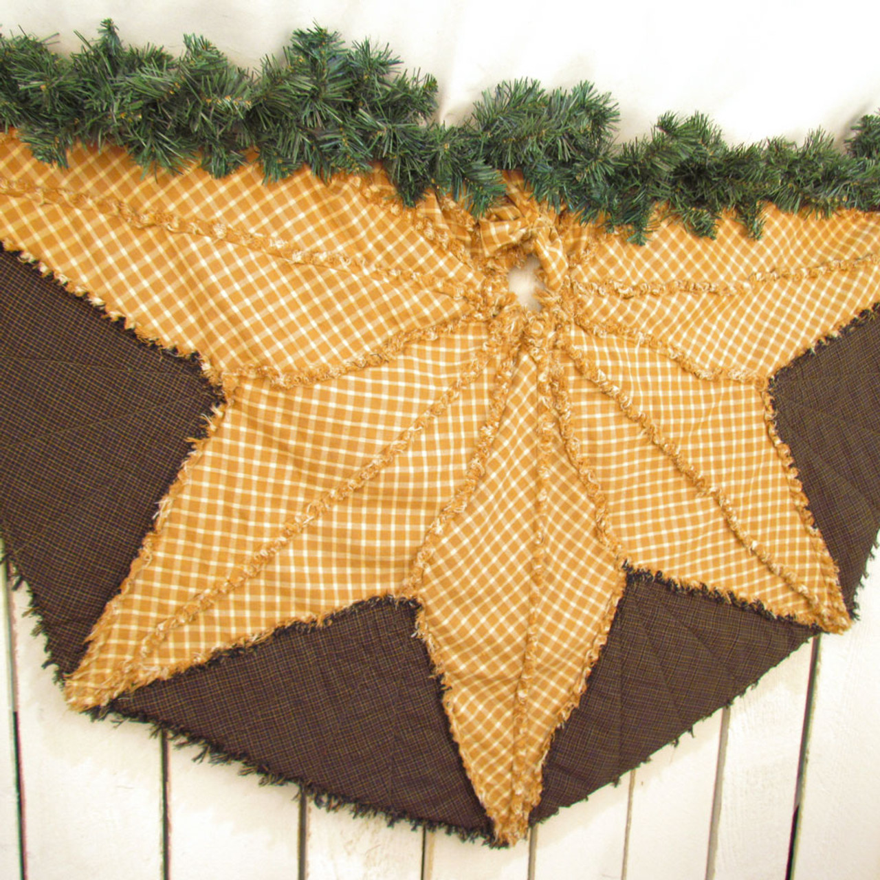 Poinsettia Star Quilted Christmas Tree Skirt Pattern - DIGITAL
