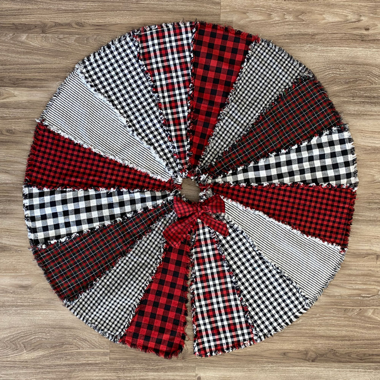 Buffalo Lodge Plaid Ragged Christmas Tree Skirt Kit