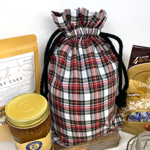 Highland Red Tartan Plaid Large Gift Bags; 15" x 10" - Set of 4 Highland Red Tartan Plaid Large Gift Bags; 15" x 10" - Set of 4