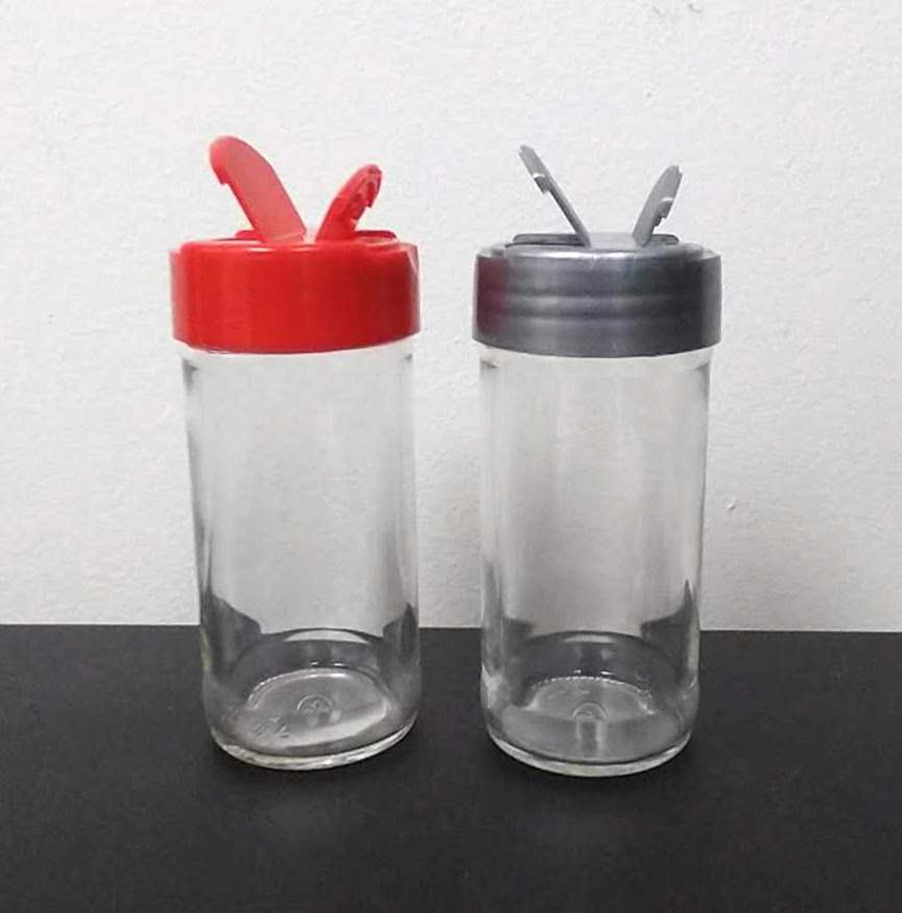 https://cdn11.bigcommerce.com/s-1ybtx/images/stencil/1280x1280/products/1253/6636/4-oz-Glass-Straight-Sided-Spice-Jars-with-Your-Choice-of-Lids_4308__51004.1674335736.jpg?c=2?imbypass=on