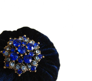 Navy Blue Pincushion filled with Emery Sand / Emery Pin Cushion | Velvet Emery Pincushions