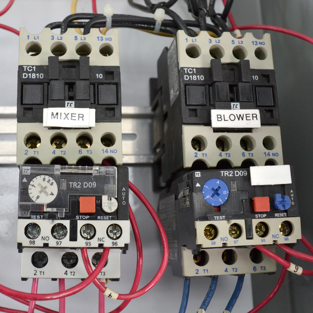 Enclosed Motor Starter Assembly w/ Square D Transformer & (2) TC1-D18 ...