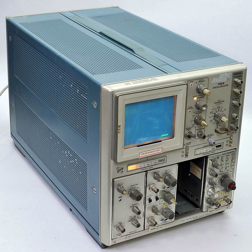 Tektronix 7904 Vintage Oscilloscope with 7A19 7A26 7B92A PARTS No