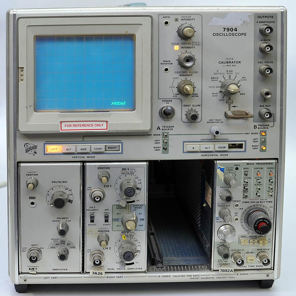 (。•ω•。)﻿ページ Tektronix 7904 Vintage Oscilloscope with 7A19 7A26 7B92A PARTS No