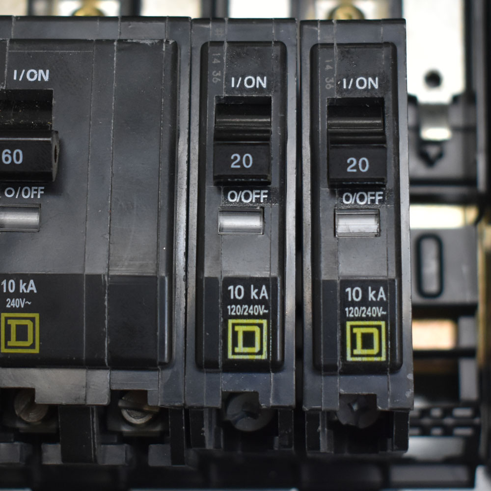 Square D NQ442L2C 225A Panelboard w/QOB Series Breakers
