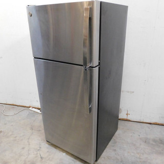Stainless steel top freezer refrigerator