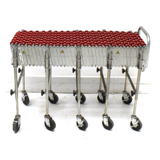 Flexible skatewheel gravity conveyor on casters
