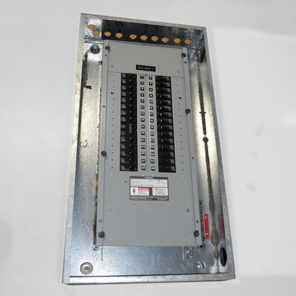 Siemens S3C30ML 225 Amp Main Lug Panelboard 208Y/120 3PH 4W w/29 Circuit Breaker