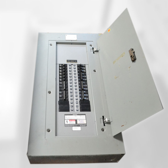Siemens S3C30ML 225 Amp Main Lug Panelboard 208Y/120 3PH 4W w/14 Circuit Breaker