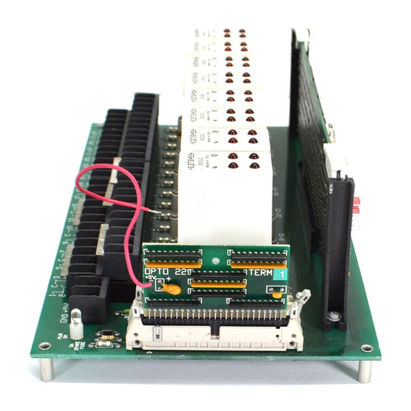 Opto 22 PB32HQ Module Rack with (8) IDC5Q Input Module and B4 Board -Parts