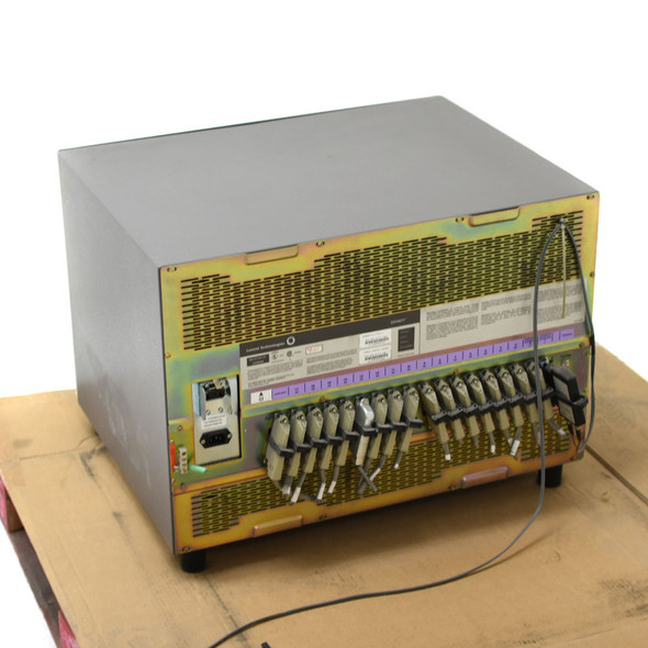 Lucent Technologies Definity J58890N SCC EPN Control Cabinet w/ 18 Modules & PS