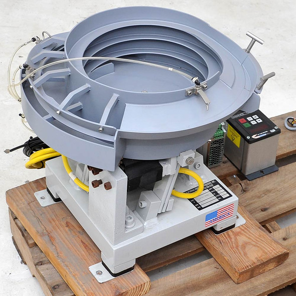 California SSI10-10 17" Vibratory Bowl Feeder with REO REOVIB MTS 441 Controller