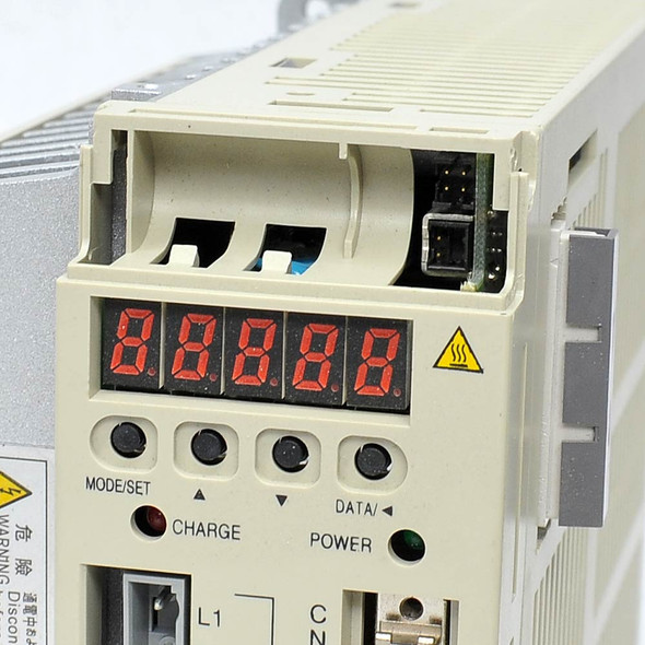 Yaskawa SGDH-08AE-S Servopack VFD Motor Drive Phase Converter 800W 1HP 200-230V