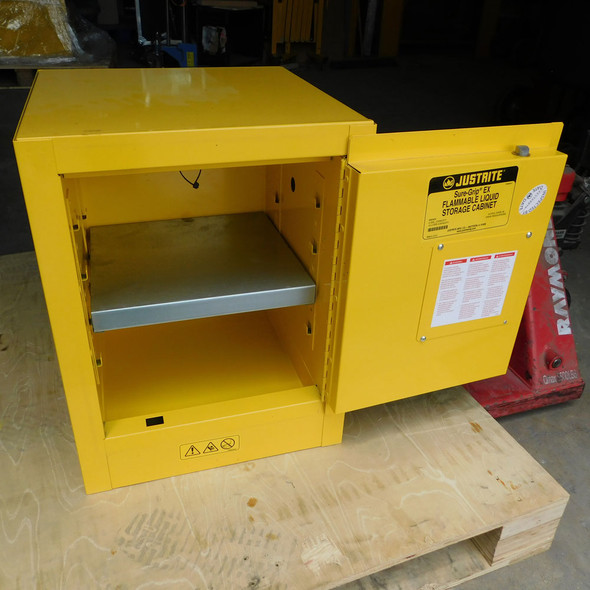 Justrite 890400 Flammable Liquid Storage Cabinet 4-Gallon w/ Fire Suppresion