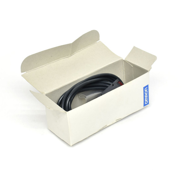 Omron E3S-AT11 Photoelectric Sensor Rectangular NPN Through-Beam