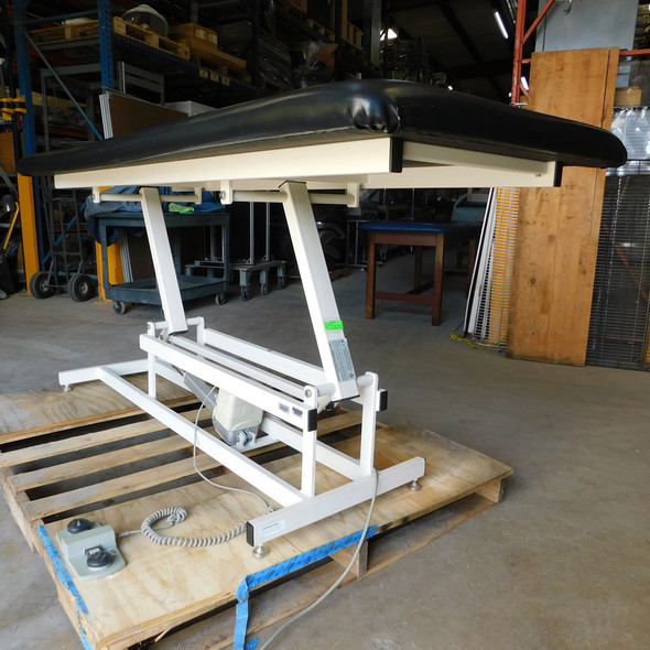 Armedica AM-100 Hi-Lo Treatment Table Height Adjustable Physical Therapy 76x30