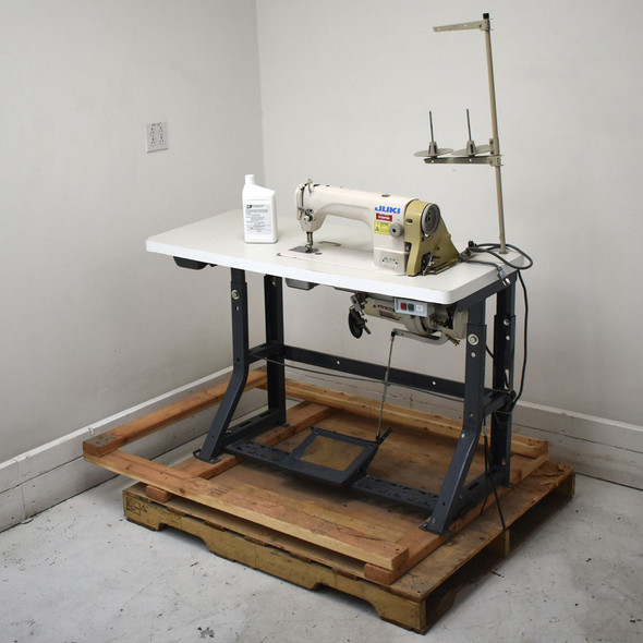 Juki DDL-8700 Single Needle Industrial Sewing Machine Lockstitch w/ Table 1/2 HP