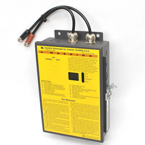 STI LCM-300 70160-1021 4700-Series Safety Light Curtain Controller w/ Cables