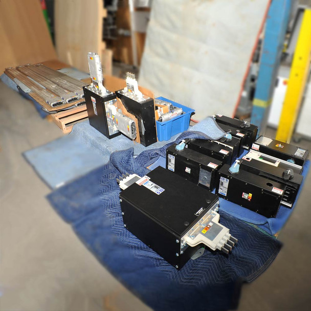 100 Feet of E+I Engineering Vertiv 3ph Busway 480V 400A, 10 Taps, 2 Right Angles