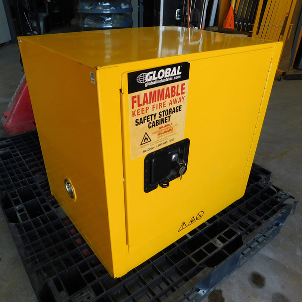 Global Industrial Flammable Liquid Storage Cabinet 6-Gallon 23x18x22"H