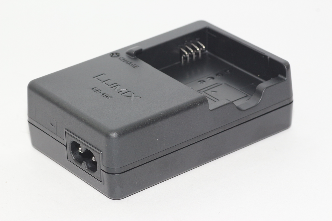 Genuine Panasonic DEA98 Lumix Camera Battery Charger,DMCGF3, DMCGF5