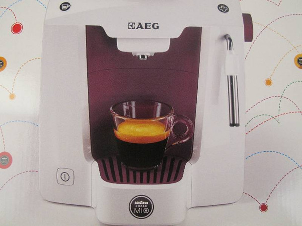 AEG LM5100PU Modo Mio Favola Espresso Coffee Machine & FREE Lavazza Pods