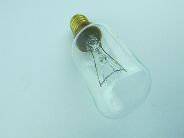 Universal Oven Lamp / Bulb 230V - 240V 40W, E14 Thread, Fits many Makes & Models