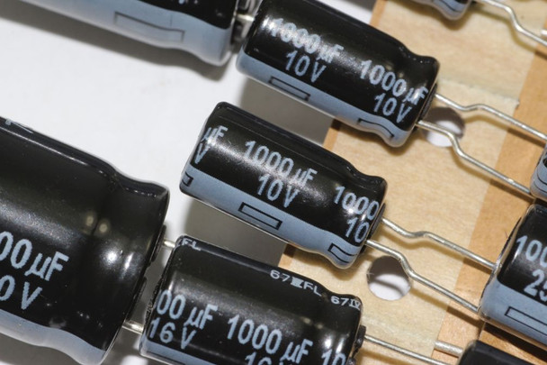 5 X Panasonic Ultra Low ESR 105 Degrees FR Range Radial Electrolytic Capacitors