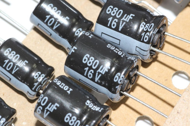 5 X Panasonic Ultra Low ESR 105 Degrees FR Range Radial Electrolytic Capacitors