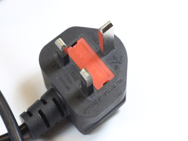 3 Pin 1.8m UK Black Mains Cable IEC-320 C13 For Televisions, Laptops, Computers