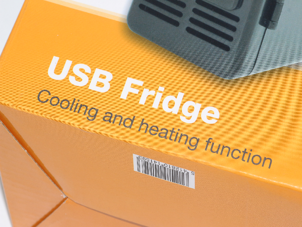 BasicXL USB Mini Desktop Drinks Can Fridge with Heating and Cooling Function