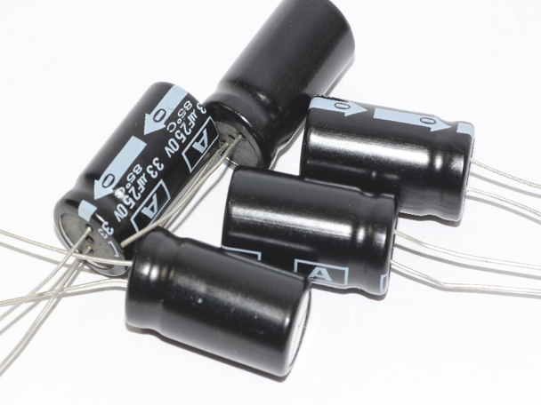 5 x 33uF 250V Radial Electrolytic Capacitors 13mm Diameter, 24.2mm Height