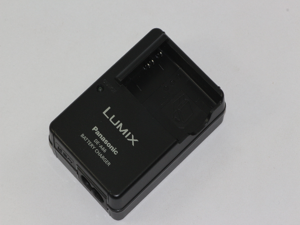 Genuine Panasonic DE-A66, DE-A65 Lumix Camera Battery Charger DMW-BCG10