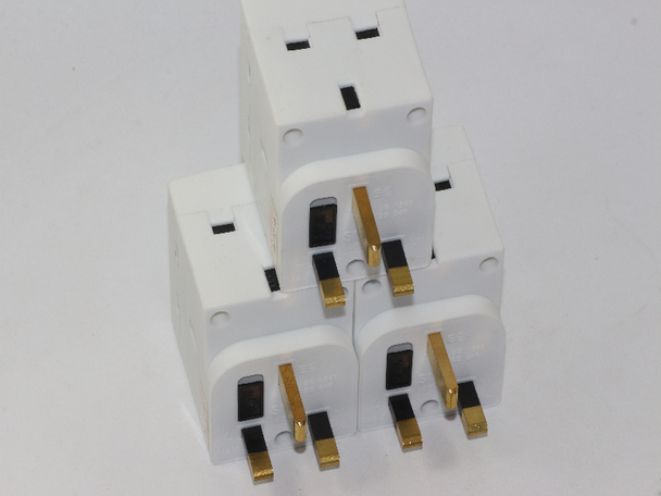 3 x 13A 3 Way Urea Fused UK Mains Plug Adaptor from SMJ Fitted With 13A Fuse