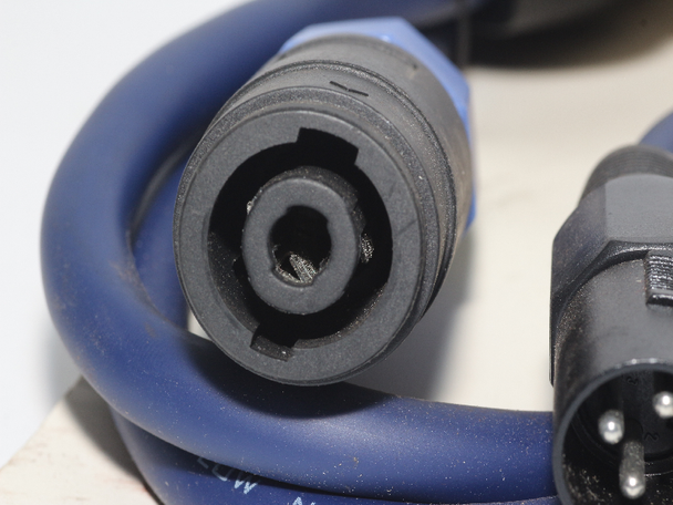 1.5m Professional 2 Channel Speakon to 2 x Male XLR Plug Blue Speaker Cable