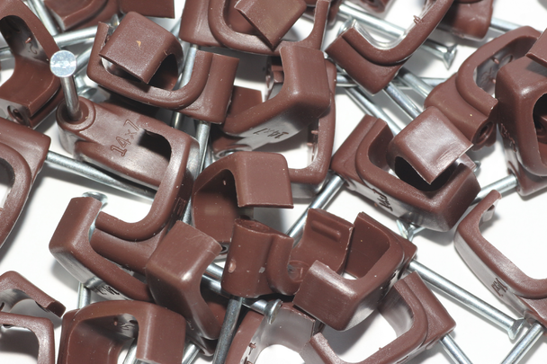 100 x Brown 6mm FT&E Flat Cable Clips for Twin Coax Cable Webro WF100, 13mm Wide