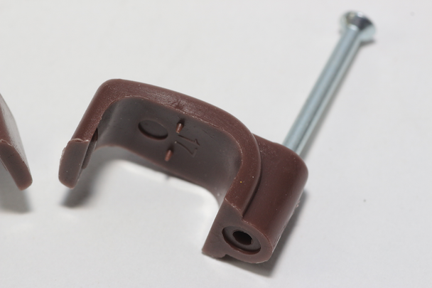 100 x Brown 6mm FT&E Flat Cable Clips for Twin Coax Cable Webro WF100, 13mm Wide